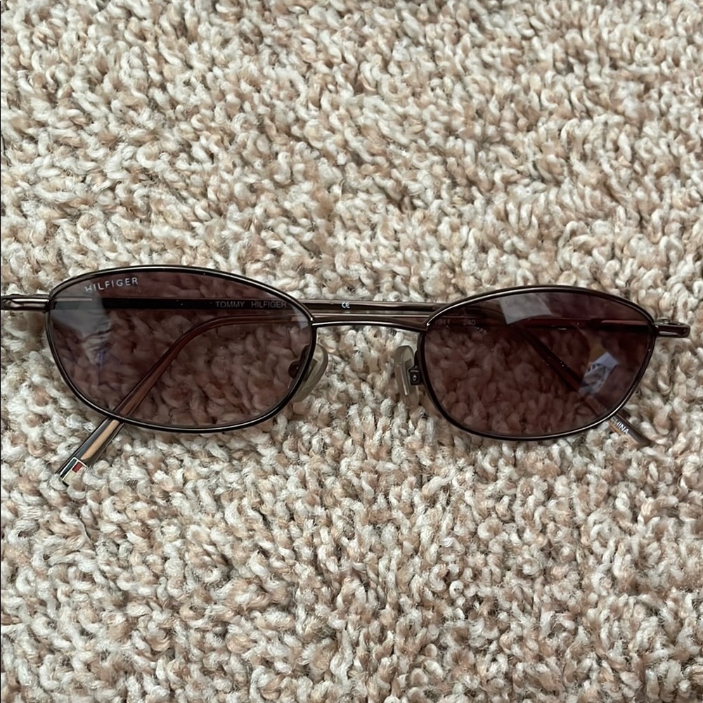 Tommy Hilfiger Brown Rectangular Sunglasses